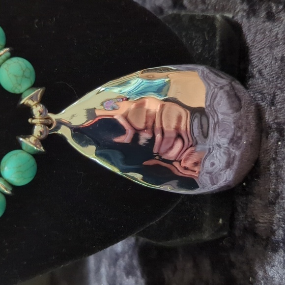 Unmarked Turquoise Color Silver Tone Pendant Adjustable Necklace w/Claw Clasp - Picture 3 of 8